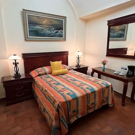 Hotel Antigua Casa De Piedra ซานมิเกล เด อาเญนเด ภายนอก รูปภาพ
