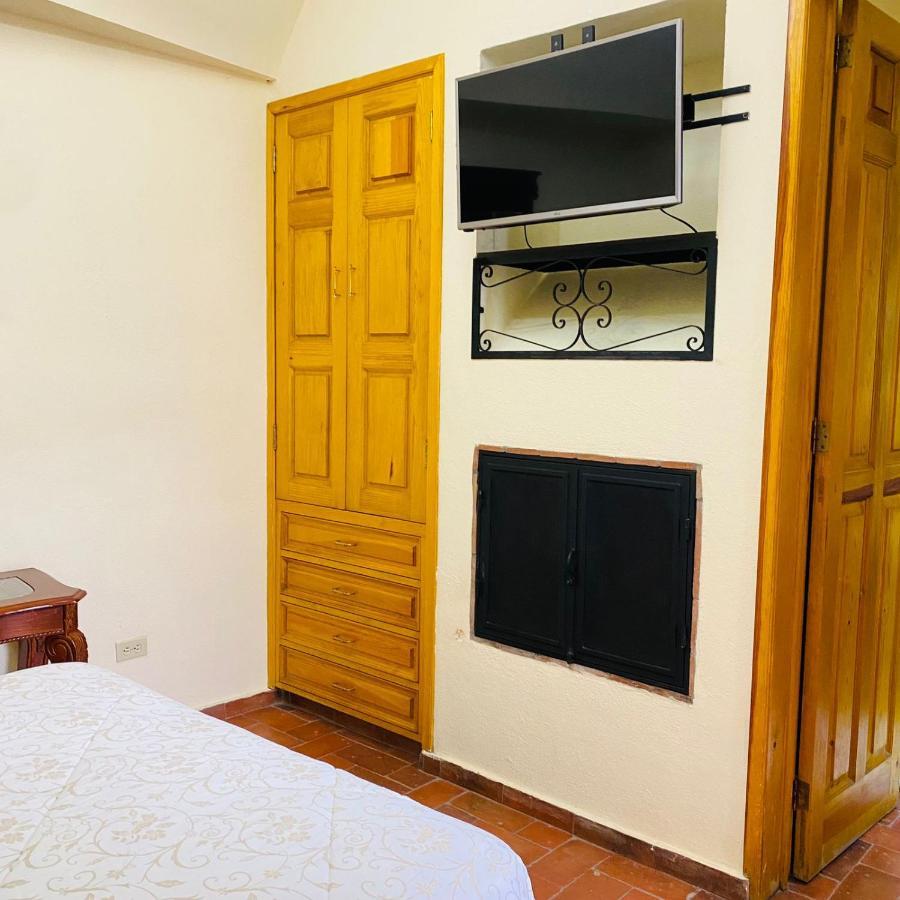 Hotel Antigua Casa De Piedra ซานมิเกล เด อาเญนเด ภายนอก รูปภาพ