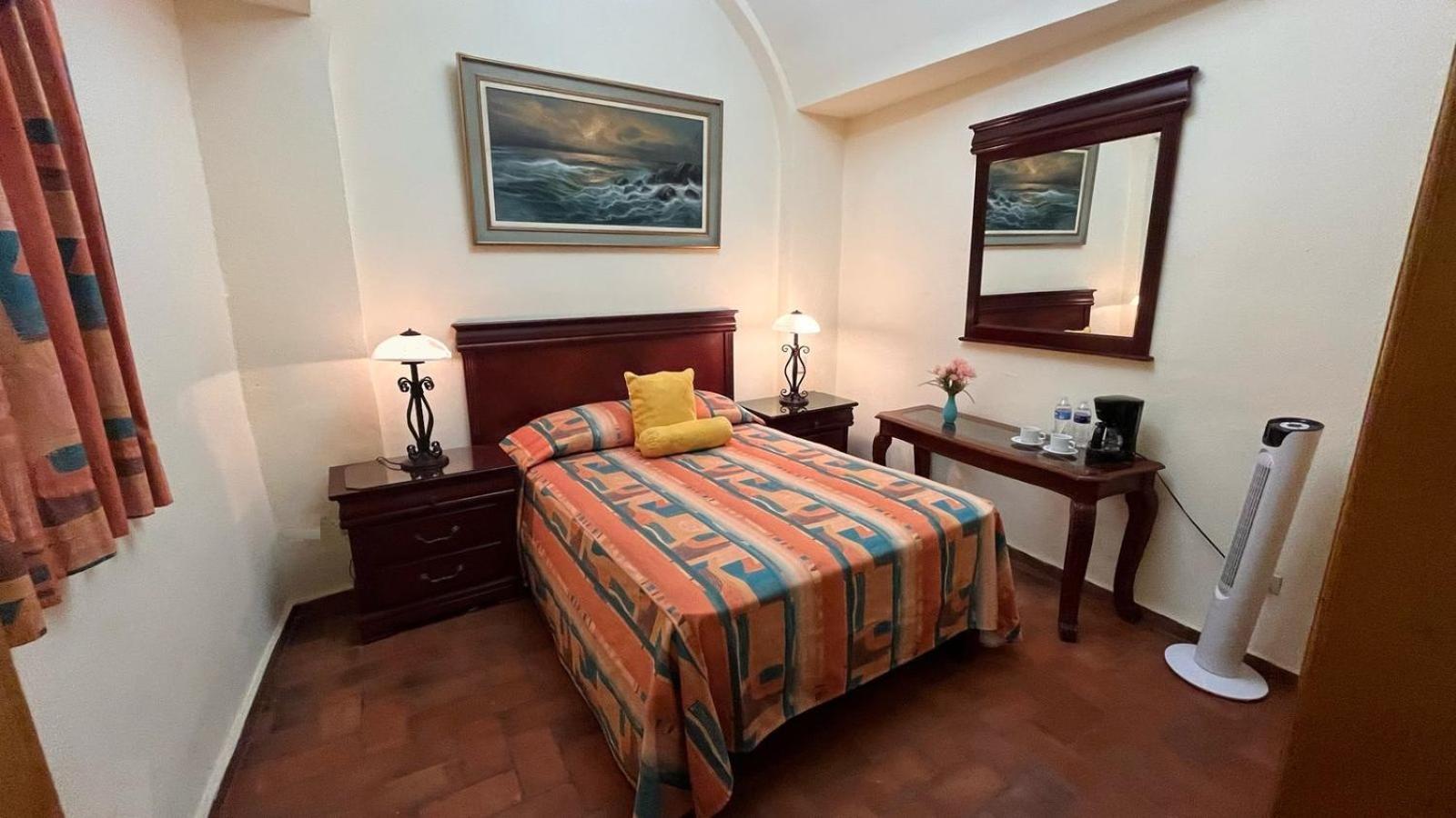 Hotel Antigua Casa De Piedra ซานมิเกล เด อาเญนเด ภายนอก รูปภาพ